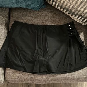 Black swim skort